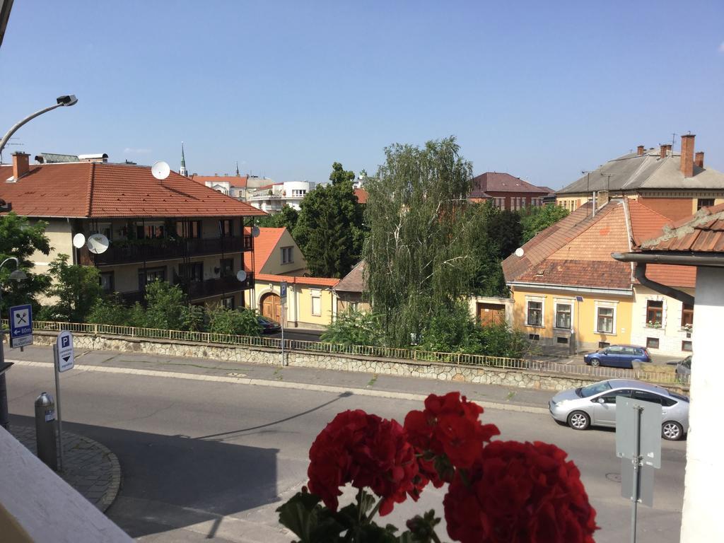Avas Apartman Miskolc Exterior foto